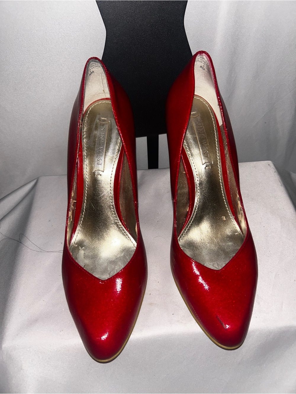 👠 Nine West Red Patent Leather Heels with Textured Wood Stiletto 8M